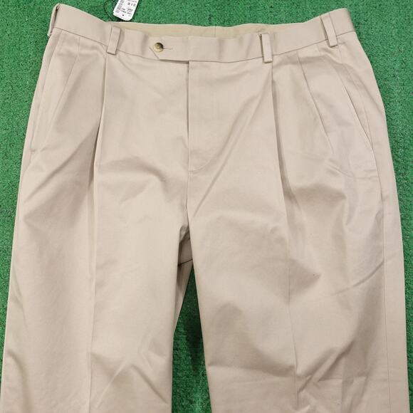 New! Jos. A. Bank Pants 38x30 Khaki Traveler Twill Tailored Fit Pleated Cuffed - Picture 2 of 10